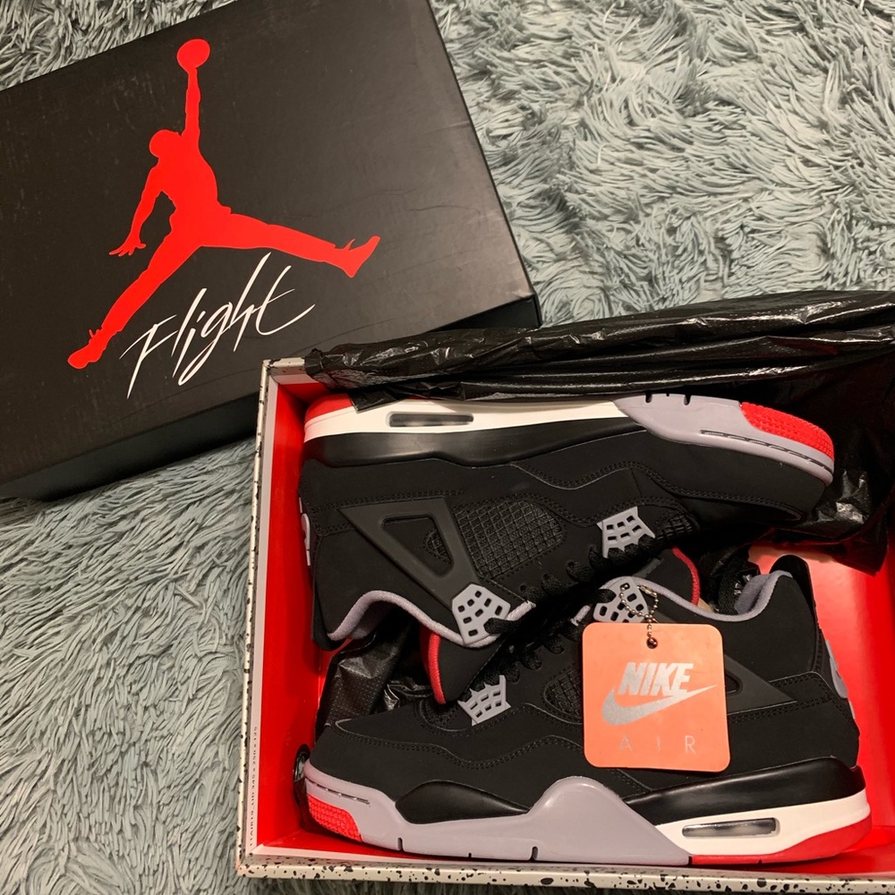 NIKE AIR JORDAN 4 RETRO BRED OG 100% Authentic